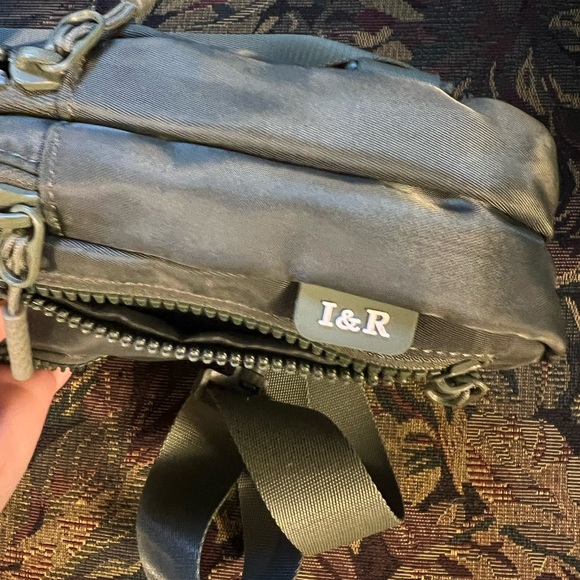 Stylish Olive Green Crossbody Bag for Women - Picture 4 of 4